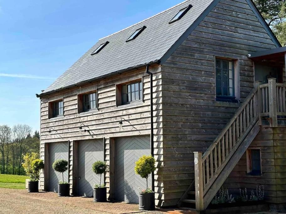 AlderburyThe Coach Houseアパートメント エクステリア 写真