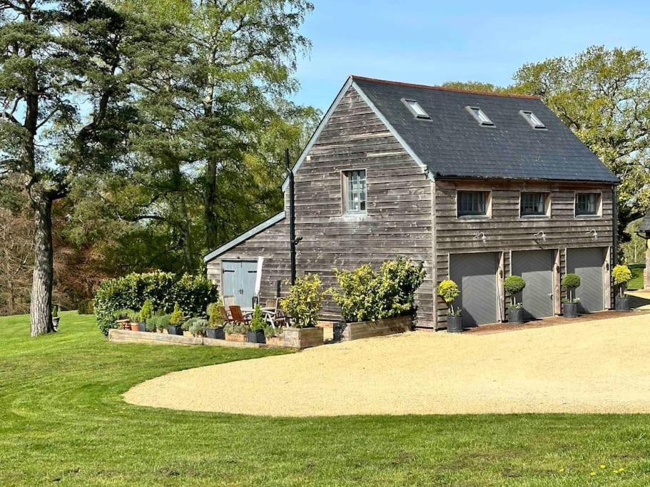 AlderburyThe Coach Houseアパートメント エクステリア 写真