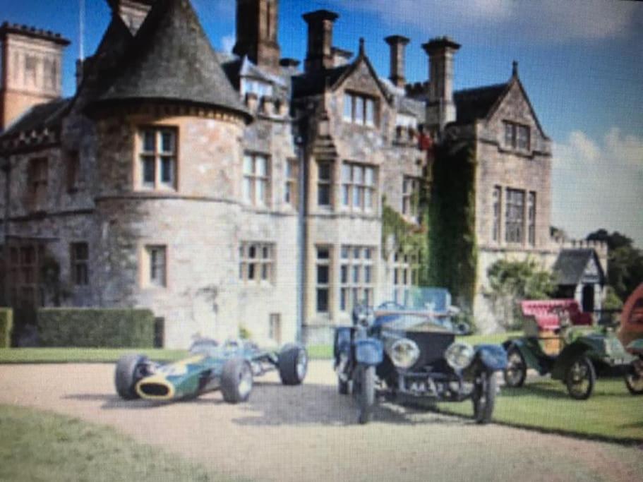 AlderburyThe Coach Houseアパートメント エクステリア 写真